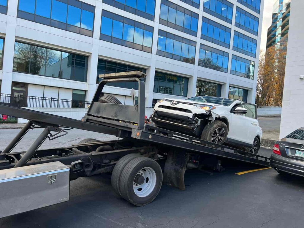 24 hour Atlanta towing service